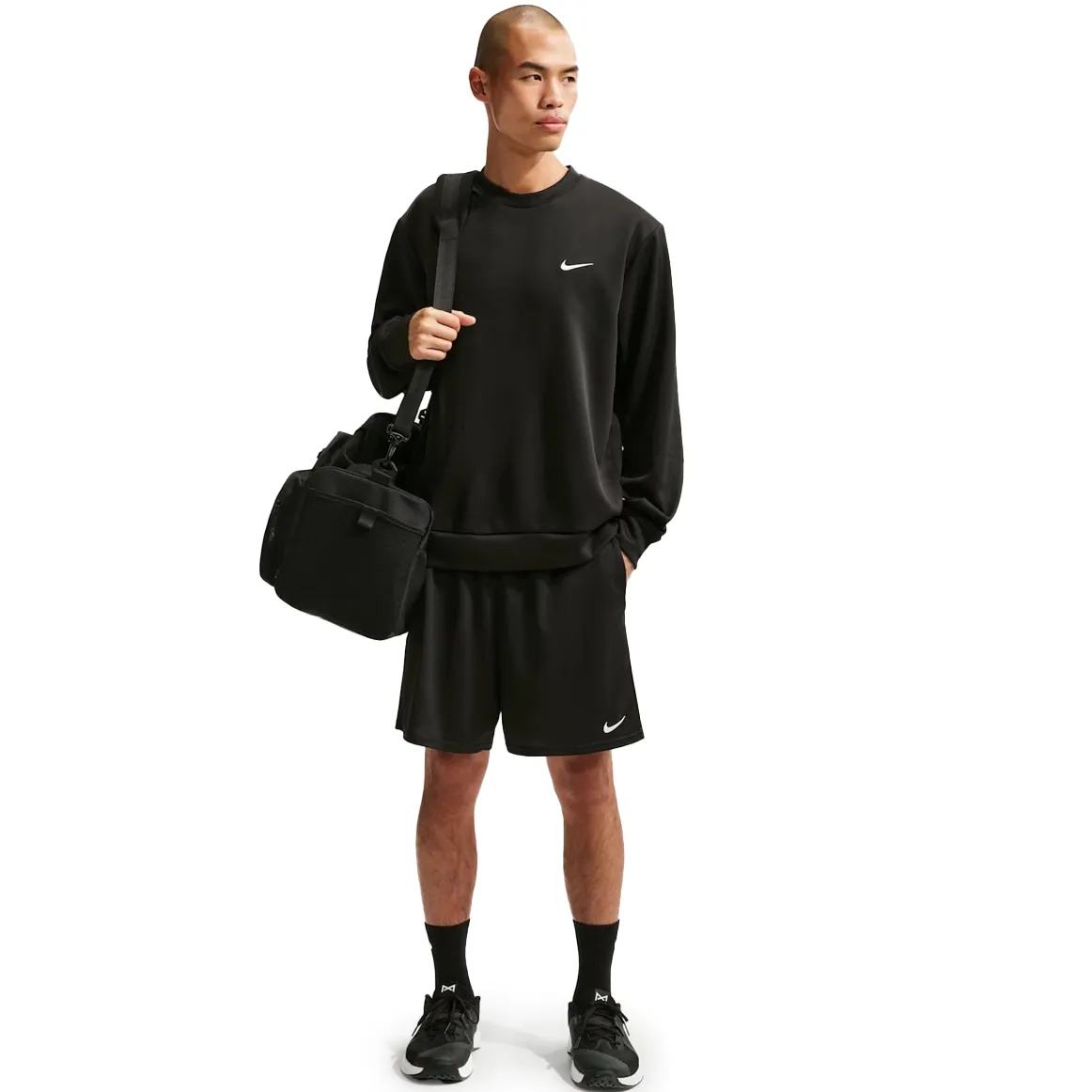 Bermuda masculina Nike Dri-FIT Totality preta vista frontal para ajuste e conforto